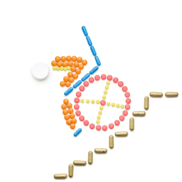 Dolů po schodech. Zdravotní koncepce z drog a prášků, izolovaná na bílém. Tělesně postižení v kolečkovém křesle při jízdě po schodech. — Stock fotografie