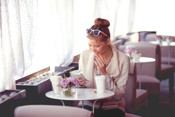 Morning in a cafe. — Stock Photo, Image