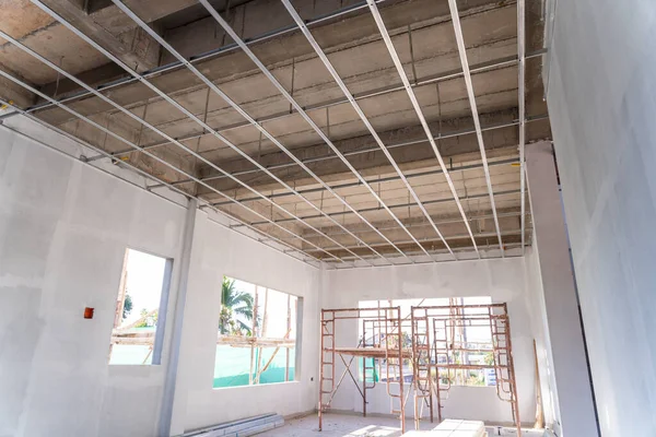 The building structure construction ceiling work