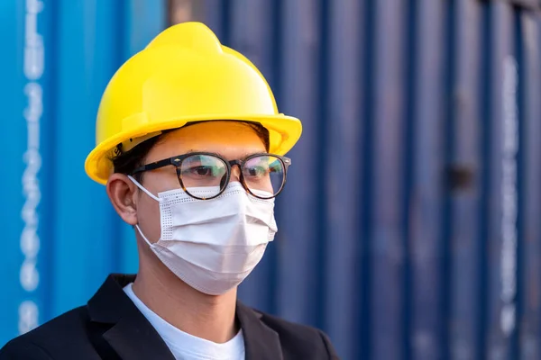 Asiatico Caposquadra Indossare Maschere Proteggere Diffusione Covid Indossando Maschere Viso — Foto Stock