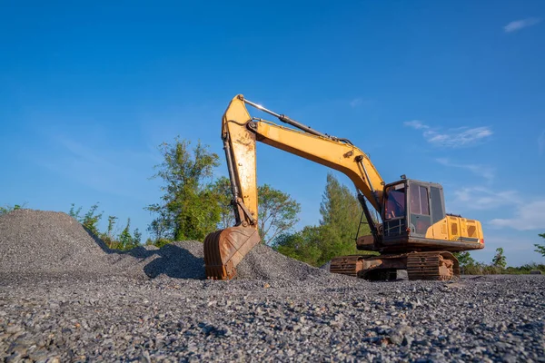 Crawler Excavator Digging Construction Site Demolition Site Blue Sky Background — Stock Photo, Image
