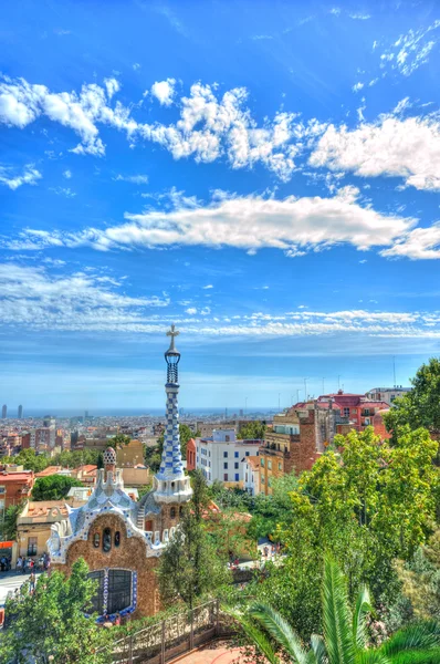 Park Guell, şehir görüntüsü. Barcelona, İspanya.