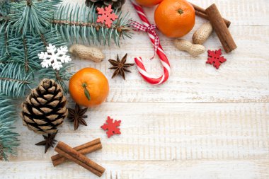 Noel zemin ahşap bir masa üzerine