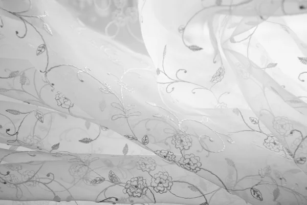 Abstrakte weiße und schwarze Schleier Hintergrund mit Blumen — Stockfoto