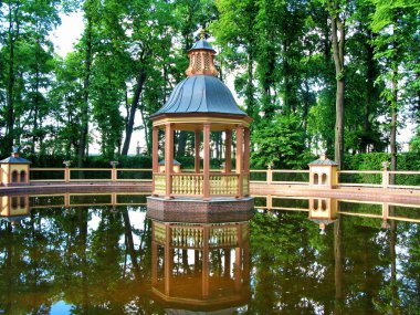 Saint-Petersburg, Rusya'nın yaz bahçesinde köşk