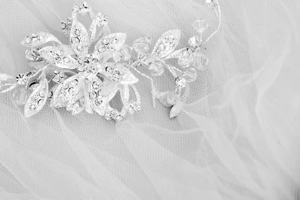 White and black wedding photo with jewelry brooch at the top — Stock Photo, Image