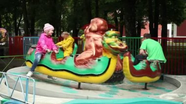 Minsk - 01 Haziran 2014 - eğlence parkı: Happy kids eğlence parkı. Çocuk Bayramı.