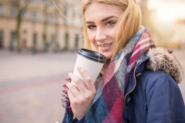 Café caliente para el día frío — Foto de Stock