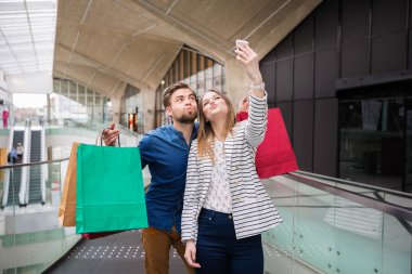 Yapma ördek yüzler