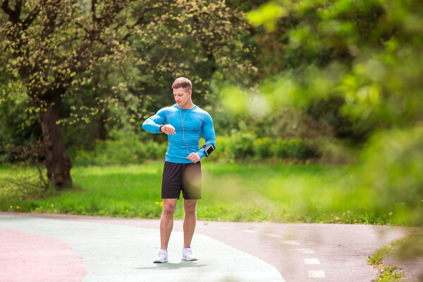 Я хорошо провожу время.
