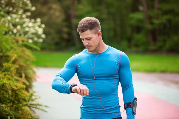 Tener buen tiempo en correr — Foto de Stock