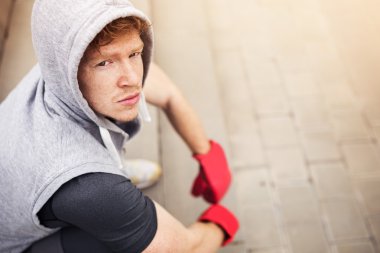 Erkeklik sebat olduğunu