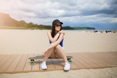 Sahilde bir dinlenme alarak