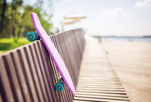 Shortboard on the bench — Stock Photo, Image