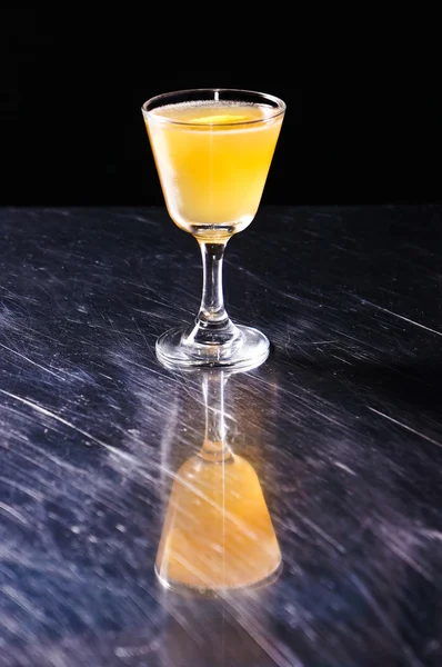 Alkoholhaltiga vintern fruktig cocktail — Stockfoto