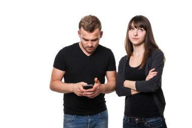 Cep telefonu ona daha önemlidir