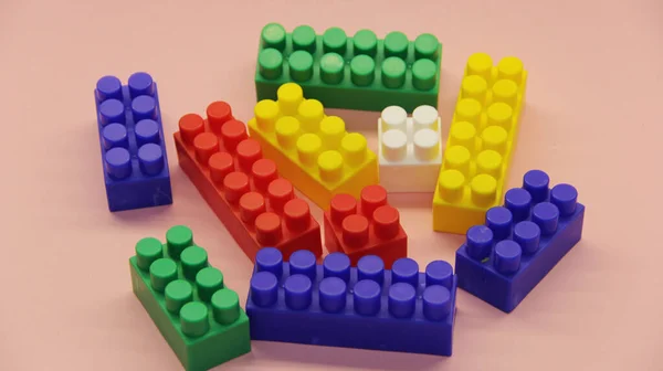 Cubos Blocos Construtor Multi Colorido Fundo Claro — Fotografia de Stock
