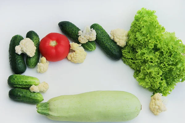 Свіжі Овочі Крупним Планом Помідори Огірки Салат Цвітна Капуста Кабачки — стокове фото