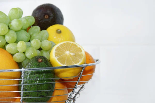 Плоды Вазе Апельсины Грейпфруты Мандарины Лимоны Авокадо Виноград — стоковое фото