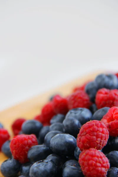 Fresh Raspberries Blueberries White Background Close Wild Summer Berries Blueberries — Stock Photo, Image