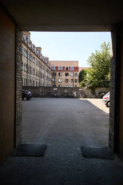 Pequeno Túnel Estrada Rua Encantadora — Fotografia de Stock