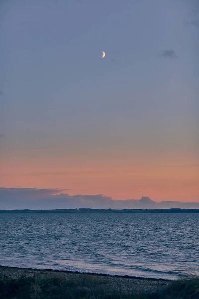 Pôr Sol Sobre Belo Oceano Azul — Fotografia de Stock