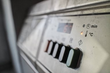 Çamaşır makinesini kapatın.