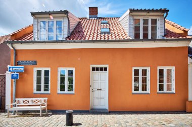 Danimarka 'da dar bir sokakta küçük bir ev