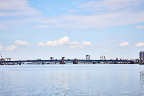 Uma Grande Ponte Azul Denmark Dia Ensolarado — Fotografia de Stock