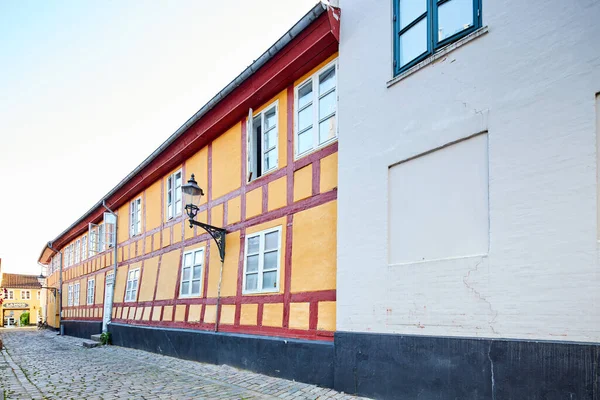Vecchio Edificio Scandinavo Una Strada Stretta — Foto Stock