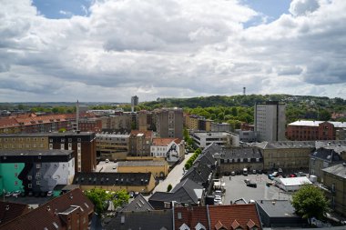 Danimarka 'da eski ve yeni bir apartman.