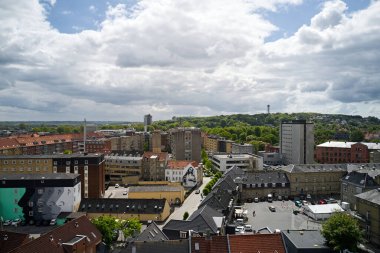Danimarka 'da bulutlu şehir genel görünümü 