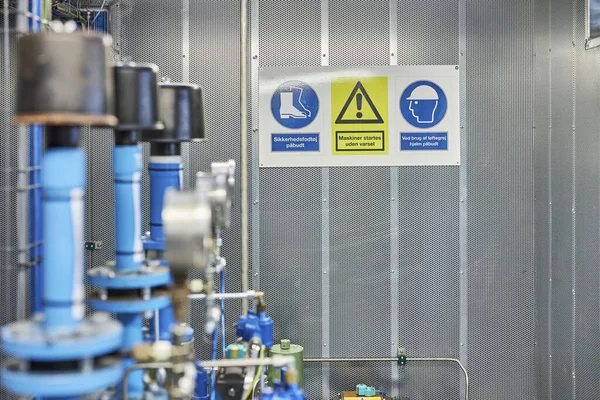 İnşaat ve elektrik ekipmanlarını kapatın