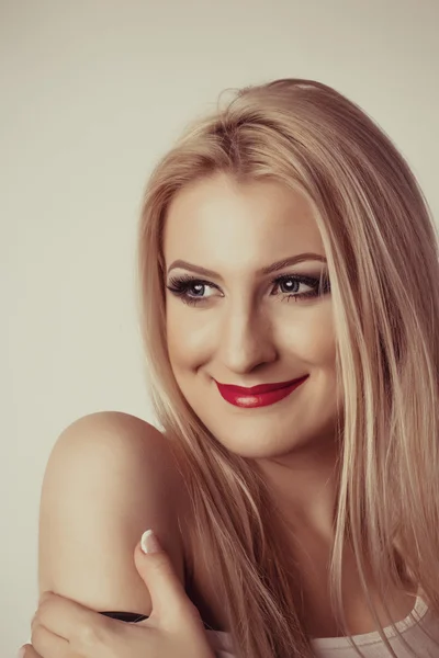 Schöne blonde Frau Gesicht Nahaufnahme — Stockfoto