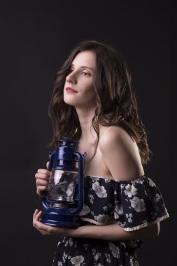 Genç modeliyle ihale: gaz lambası