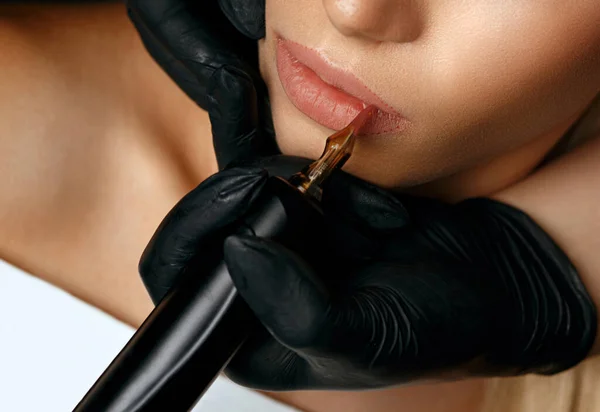 Woman Gloves Making Permanent Lip Makeup Pretty Young Model Beauty — Stock Photo, Image