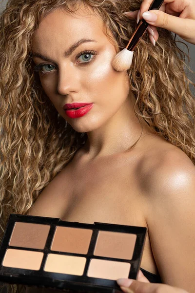 Makeup Artist Holding Professional Contouring Palette Brush Woman Face Closeup — Stock Photo, Image