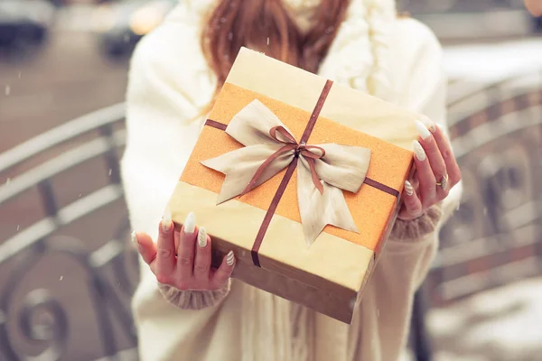 Woman Dressed White Coat Holding Big Gift Box Silk Bow — Stock Photo, Image