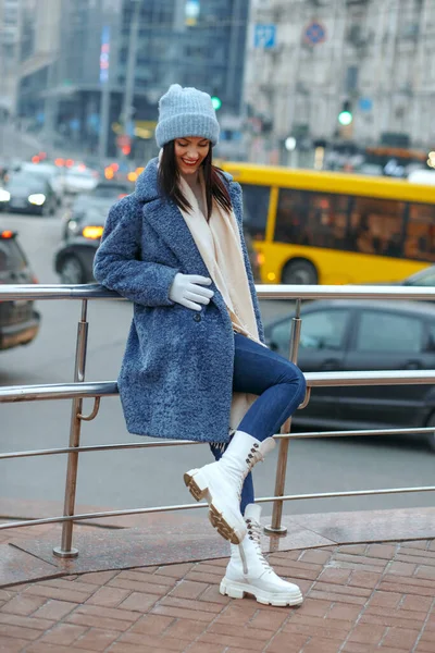 Fashionable Brunette Woman Coat Posing City Winter — Stock Photo, Image