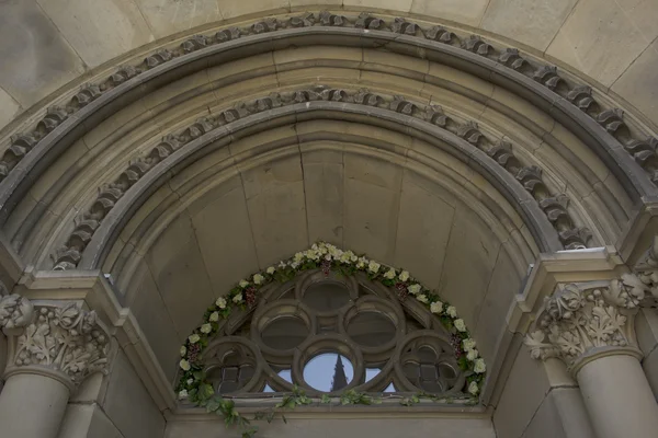 Bogen an der Kathedrale in Lwiw — Stockfoto