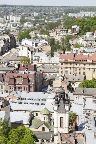 LVOV, UCRÂNIA - 3 de maio de 2015: Vista da cidade na primavera — Fotografia de Stock