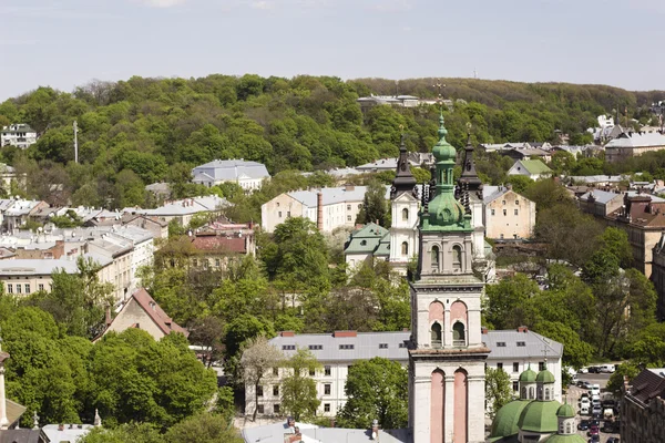 LVOV, UCRÂNIA - 3 de maio de 2015: Arquitetura antiga da cidade — Fotografia de Stock