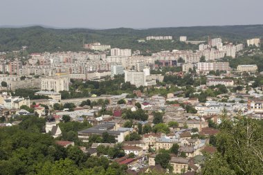 Çok katlı evler Lviv