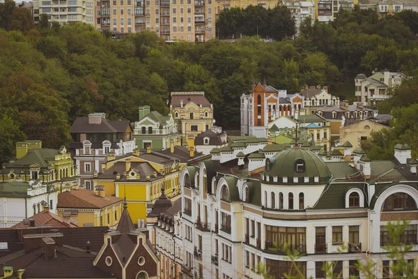 Дахи будинків на Андріївському узвозі в Києві — стокове фото