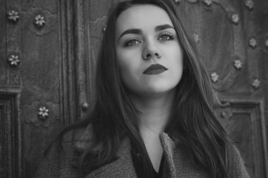 güzel bir kadın arıyorum