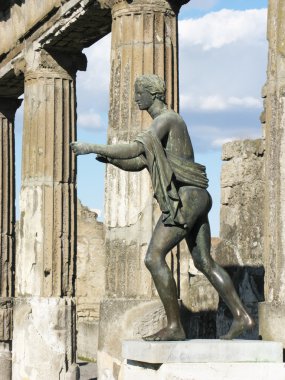 Antik Roma kenti Apollo heykeli
