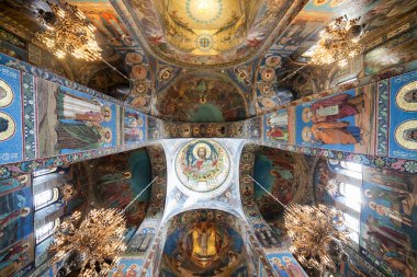 Kubbenin altında fresco