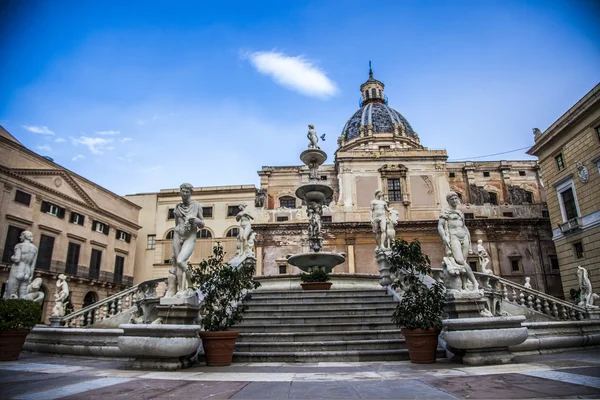 Sicilia piazza pretoria — Foto Stock