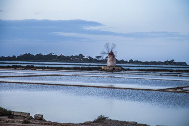 saline, Sicilya yatay