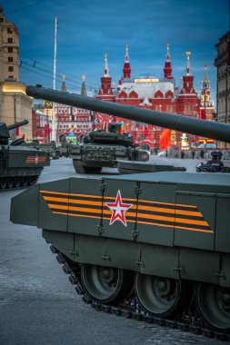 Armata T-14 ana Rus muharebe tankı